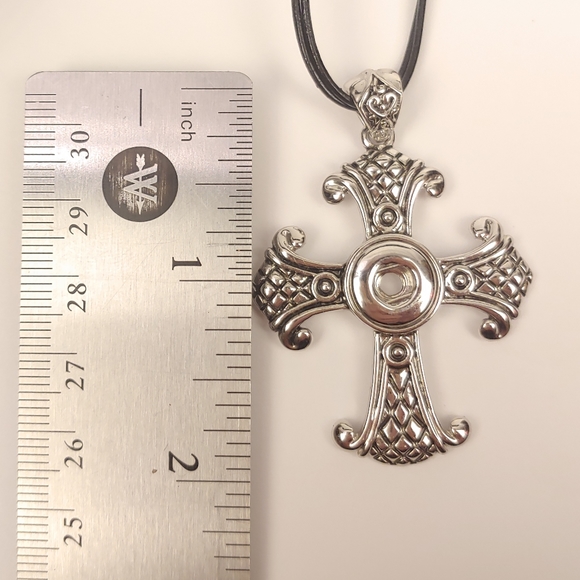 NWT Celtic Cross 12mm Mini Snap Charm Necklace - Picture 3 of 7